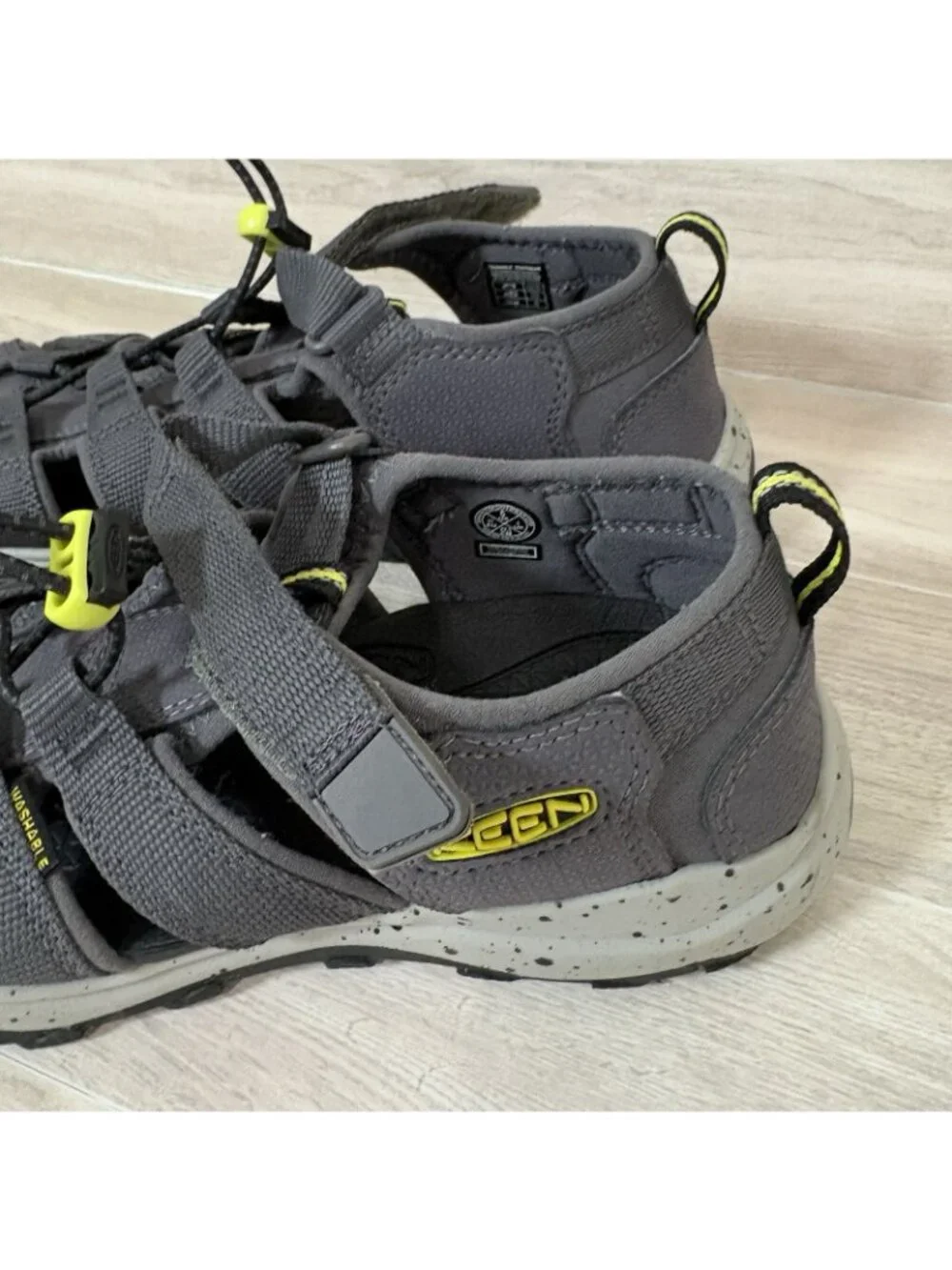 Keen Sandals Youth Size 5 Gray Adjustable Toggle Waterproof Hiking Sport